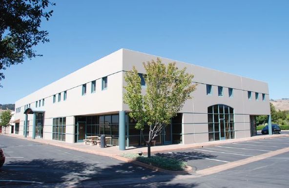 OFFICE BUILDING FOR LEASE AND SALE: 25 Executive Ct, Napa, CA 94558